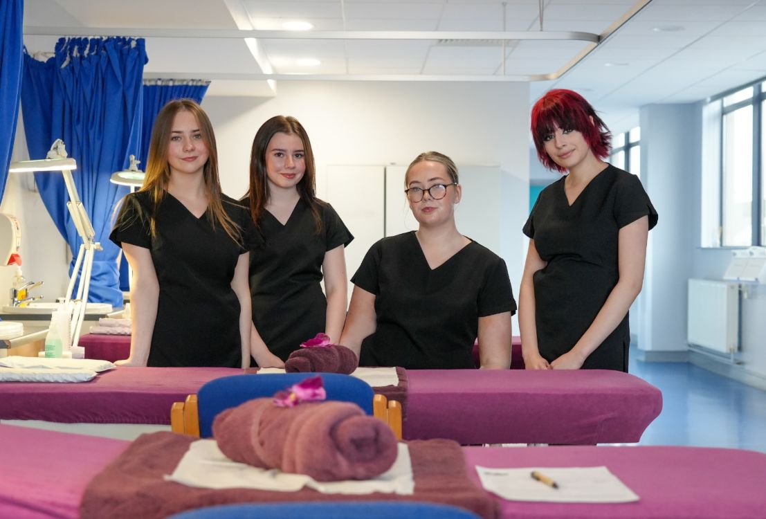 Picture of SERC beauty therapy students in a SERC salon